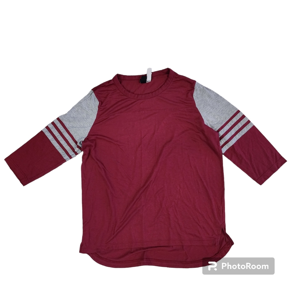 Adidas 3/4 sleeve shirt size XL Maroon Gray